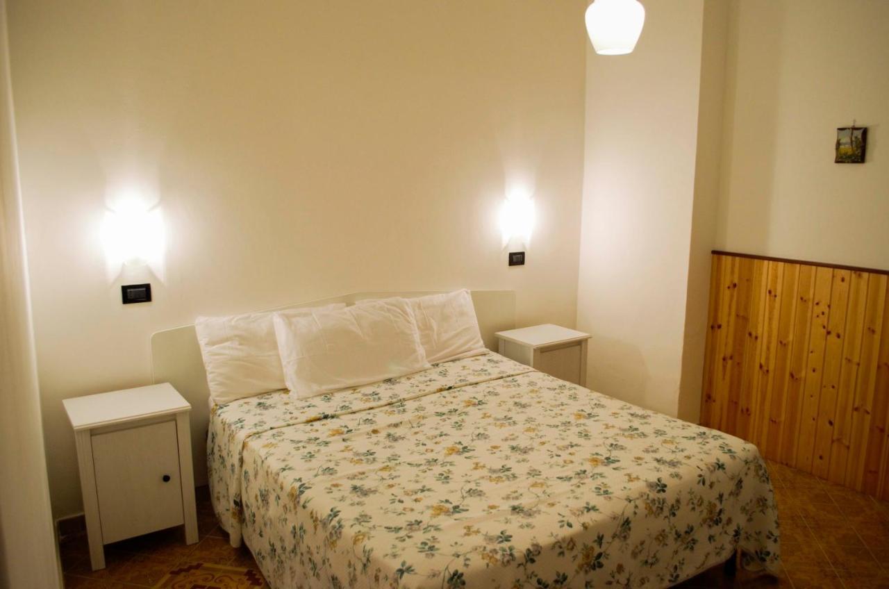 Hotel Angelino Barano dʼIschia Zimmer foto